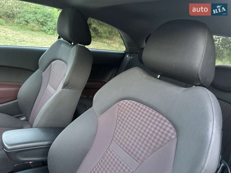 Хетчбек Audi A1 2012 в Запоріжжі