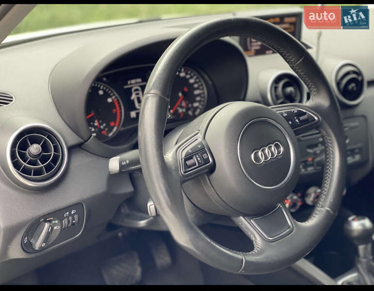 Хэтчбек Audi A1 2013 в Киеве фото 10 Хэтчбек Audi A1 2013 в Киеве