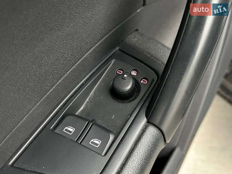 Хэтчбек Audi A1 2011 в Львове