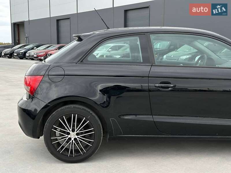 Хэтчбек Audi A1 2011 в Львове