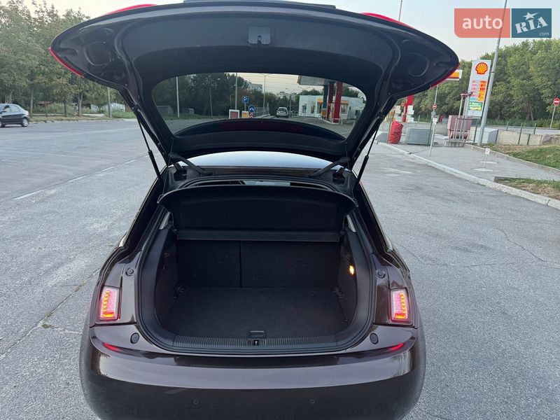 Хэтчбек Audi A1 2012 в Запорожье