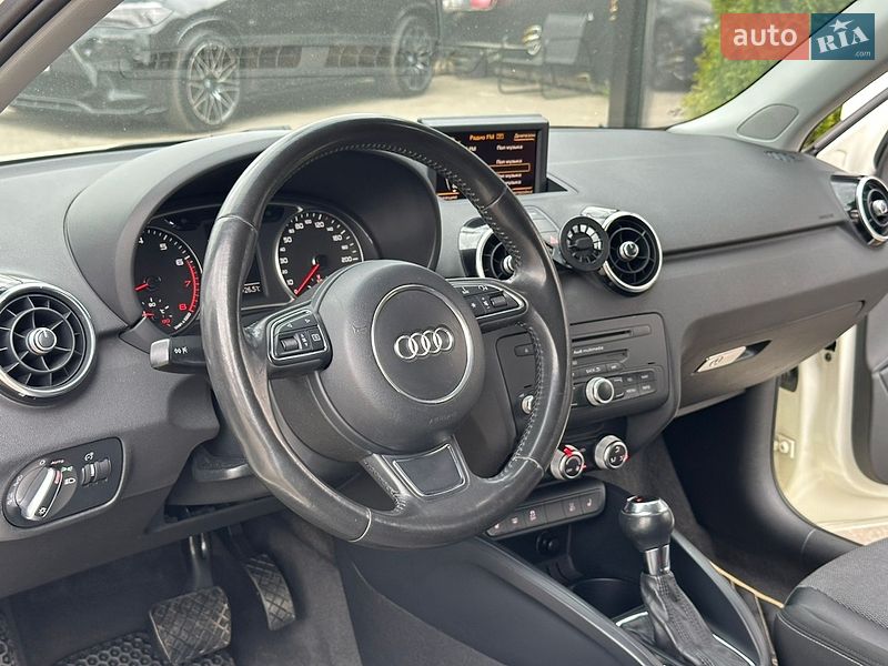 Хэтчбек Audi A1 2010 в Харькове