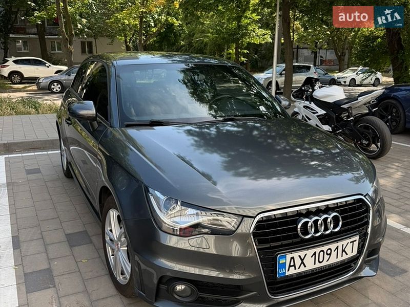 Хэтчбек Audi A1 2011 в Днепре
