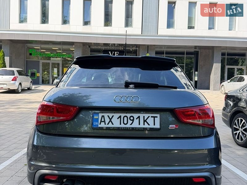 Хэтчбек Audi A1 2011 в Днепре