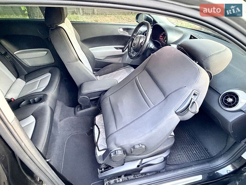 Хэтчбек Audi A1 2010 в Киеве