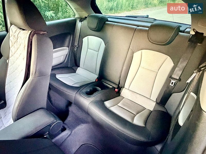 Хэтчбек Audi A1 2010 в Киеве