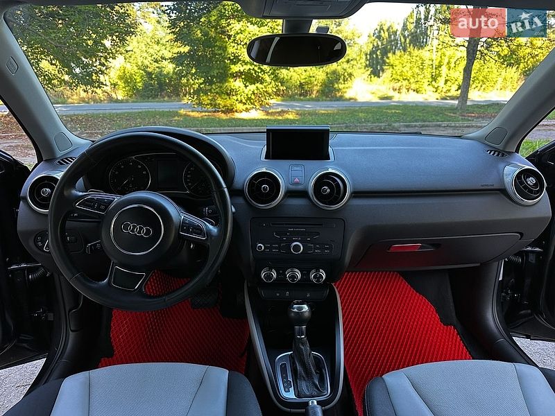 Хэтчбек Audi A1 2010 в Жмеринке