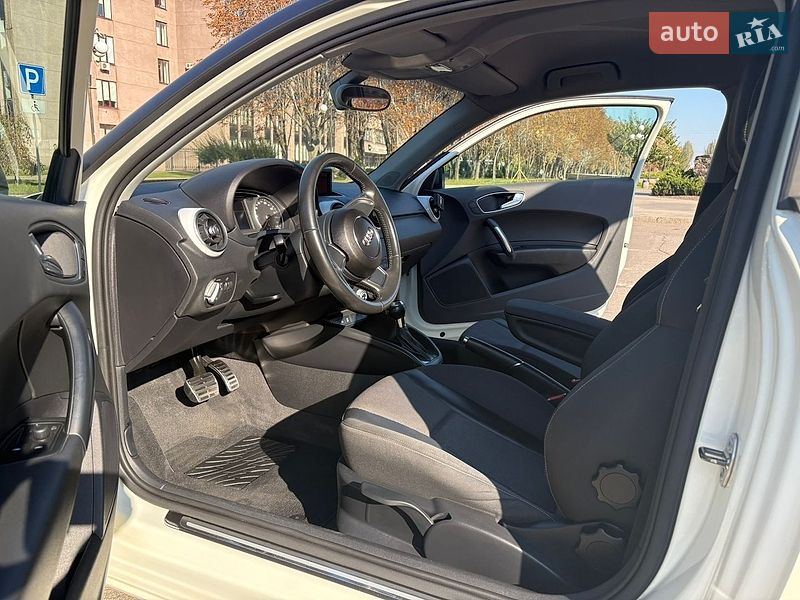 Хэтчбек Audi A1 2010 в Кривом Роге