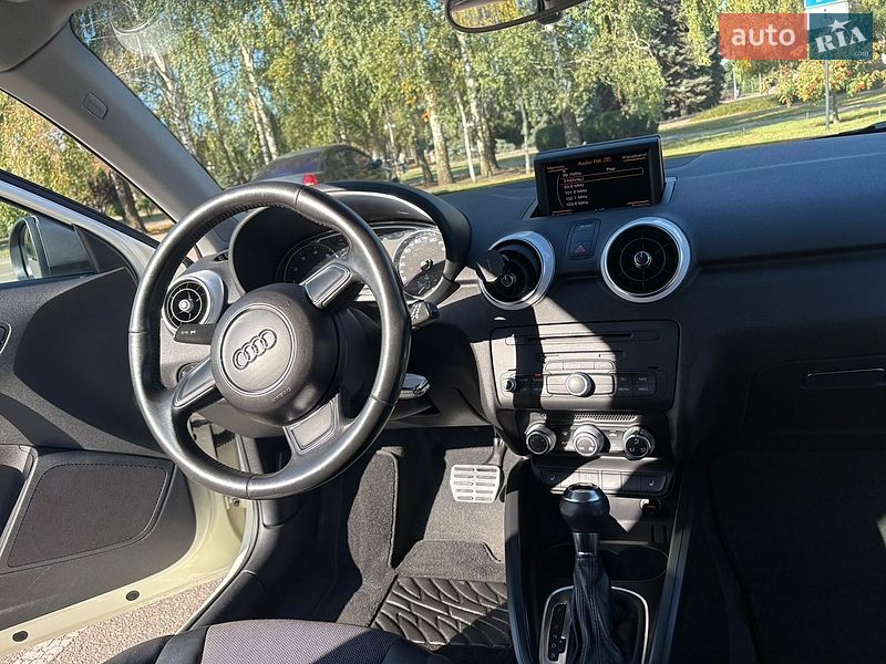 Хэтчбек Audi A1 2010 в Кривом Роге