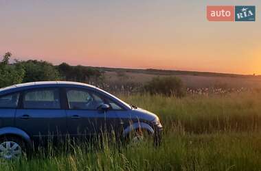 Хэтчбек Audi A2 2003 в 