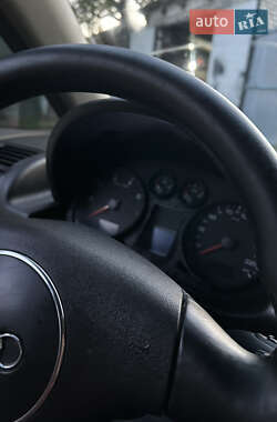 Хэтчбек Audi A2 2001 в 