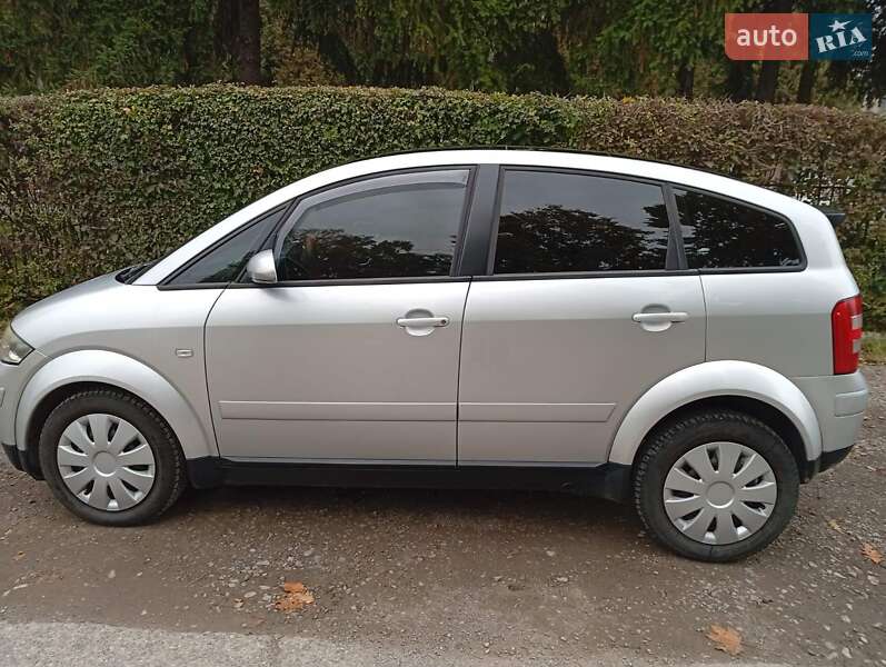 Хэтчбек Audi A2 2002 в Виноградове