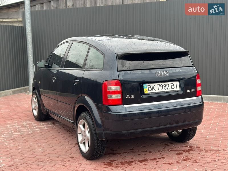 Хетчбек Audi A2 2002 в Сарнах