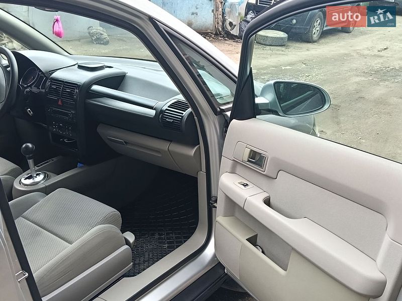 Хетчбек Audi A2 2001 в Львові фото 6 Хетчбек Audi A2 2001 в Львові