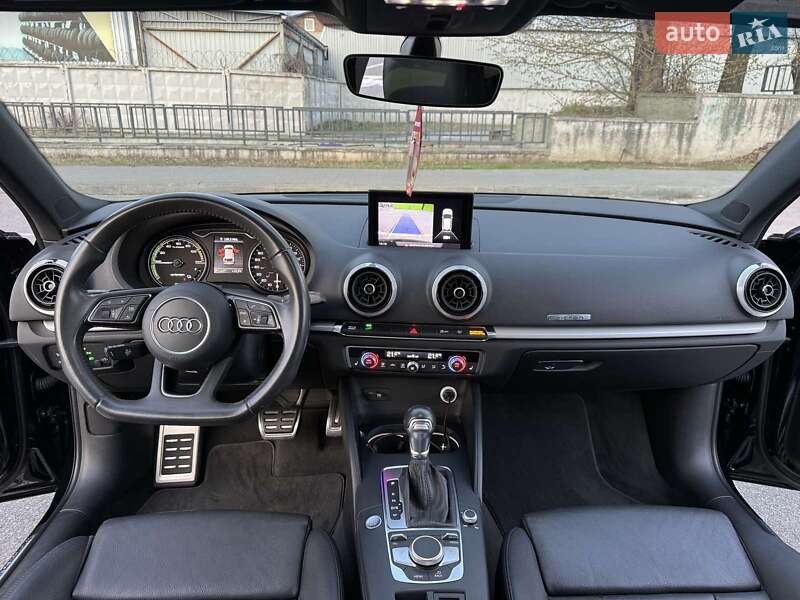 Хетчбек Audi A3 Sportback 2018 в Києві