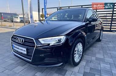 Хетчбек Audi A3 Sportback 2018 в 