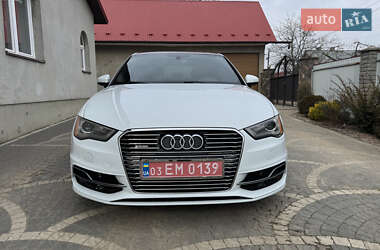 Хэтчбек Audi A3 Sportback 2016 в Новояворовске