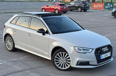 Хэтчбек Audi A3 Sportback 2017 в Киеве