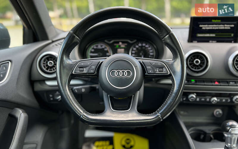 Хэтчбек Audi A3 Sportback 2016 в Львове