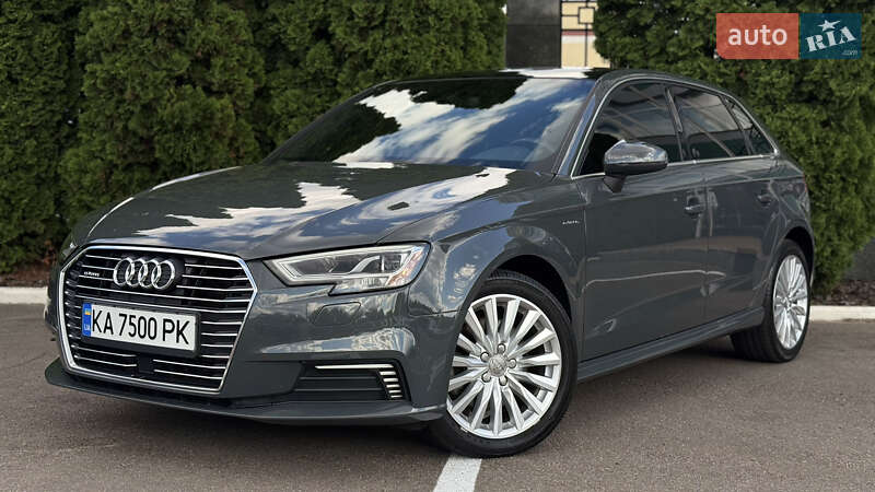 Хэтчбек Audi A3 Sportback 2016 в 
