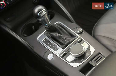 Хэтчбек Audi A3 Sportback 2016 в 