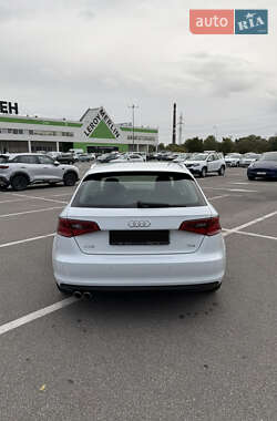 Хэтчбек Audi A3 Sportback 2016 в 