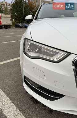 Хэтчбек Audi A3 Sportback 2016 в 