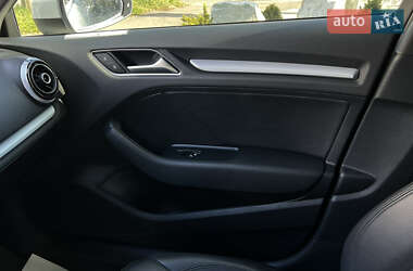 Хетчбек Audi A3 Sportback 2016 в  фото 18 Хетчбек Audi A3 Sportback 2016 в
