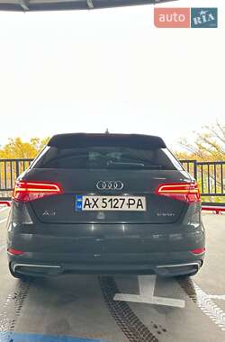 Хэтчбек Audi A3 Sportback 2018 в Харькове