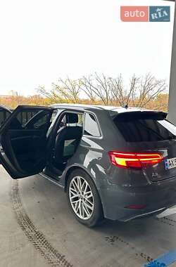 Хэтчбек Audi A3 Sportback 2018 в Харькове