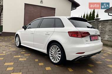 Хэтчбек Audi A3 Sportback 2017 в Ровно