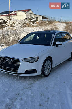 Хетчбек Audi A3 Sportback 2016 в Вінниці