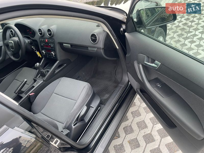 Хэтчбек Audi A3 Sportback 2006 в Городке