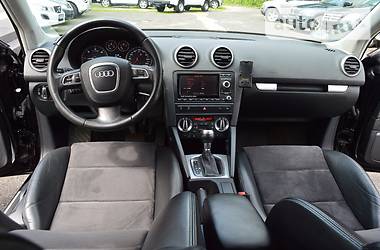 Хэтчбек Audi A3 2010 в 