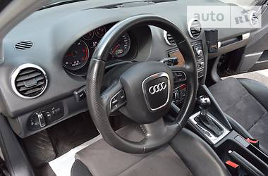 Хэтчбек Audi A3 2010 в 