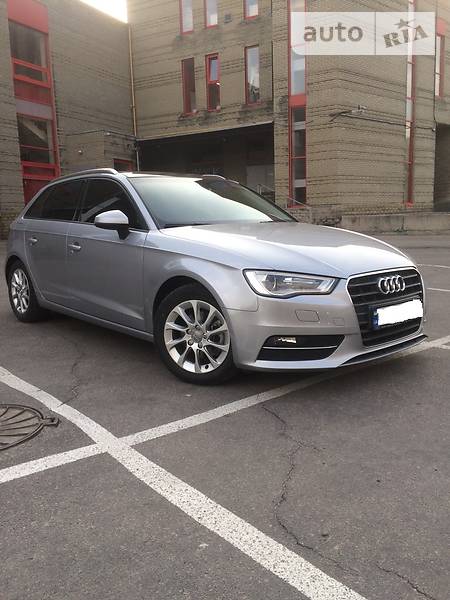 Хетчбек Audi A3 2016 в Дніпрі