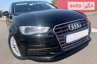 Седан Audi A3 2017 в Киеве