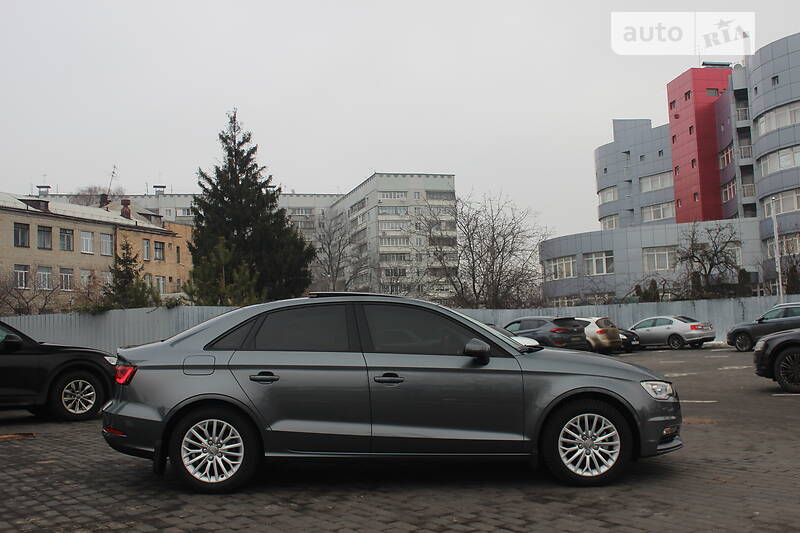 Седан Audi A3 2016 в Харкові