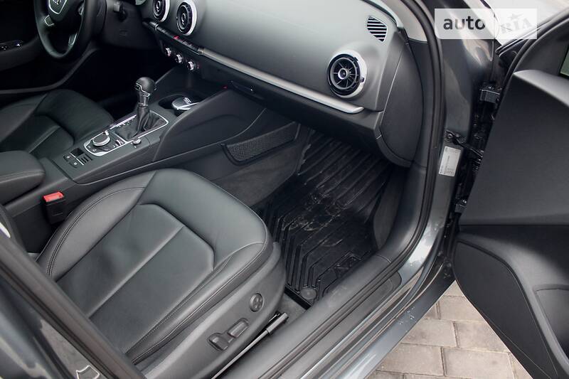 Седан Audi A3 2016 в Харкові
