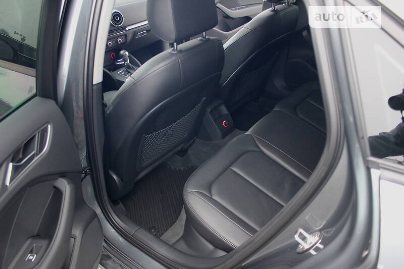 Седан Audi A3 2016 в Харкові