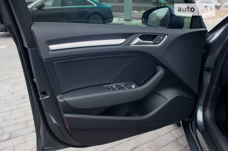 Седан Audi A3 2016 в Харкові