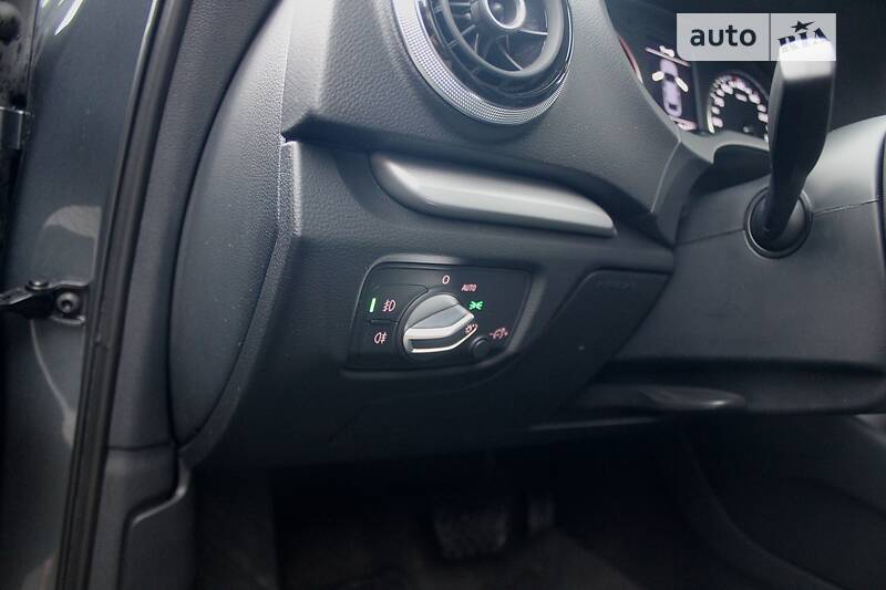 Седан Audi A3 2016 в Харкові