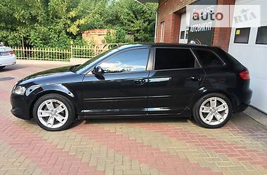 Хетчбек Audi A3 2010 в 