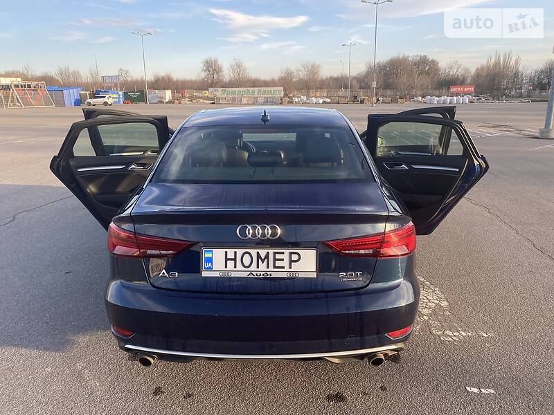 Седан Audi A3 2017 в Дніпрі