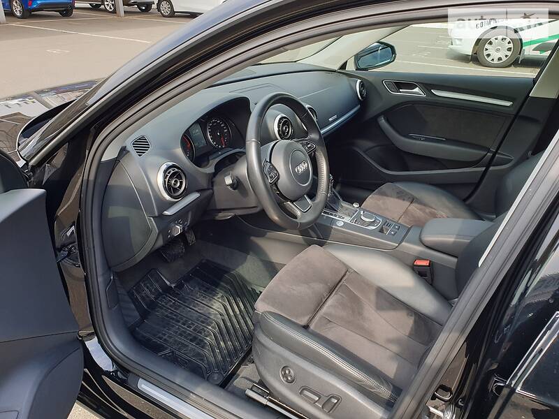 Хетчбек Audi A3 2016 в Києві