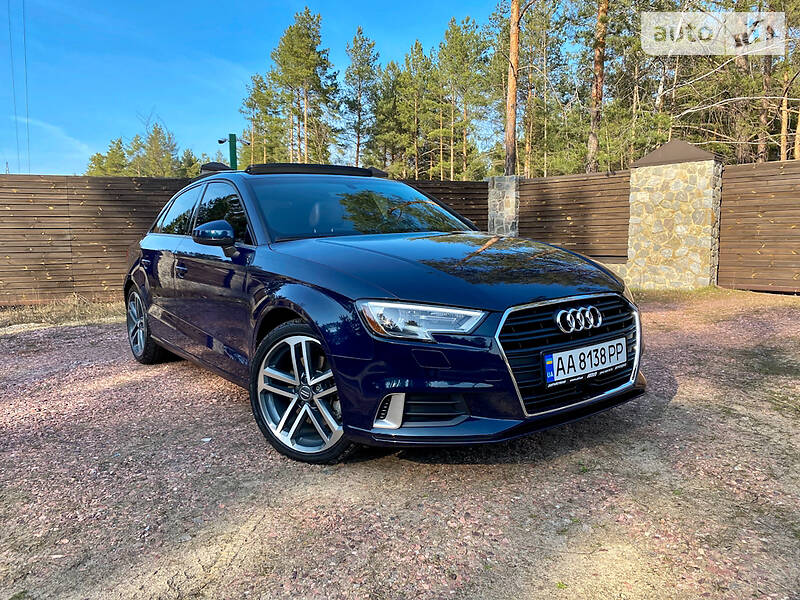 Седан Audi A3 2017 в 