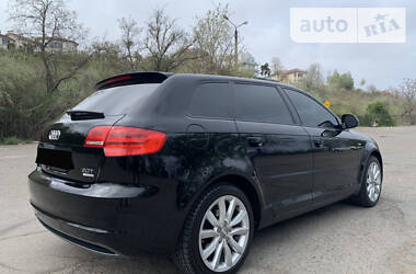 Хетчбек Audi A3 2011 в 