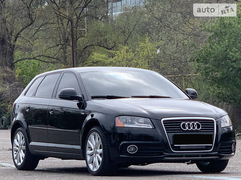 Хетчбек Audi A3 2011 в 