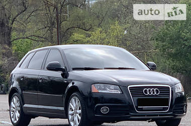 Хетчбек Audi A3 2011 в 