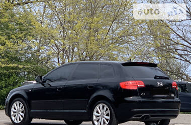 Хетчбек Audi A3 2011 в 
